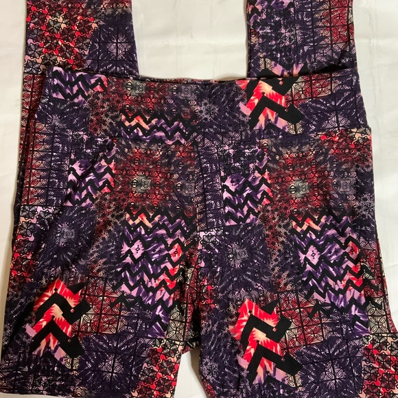 😍 Leggings Lularoe Butter Soft NWT Gorgeous pair.